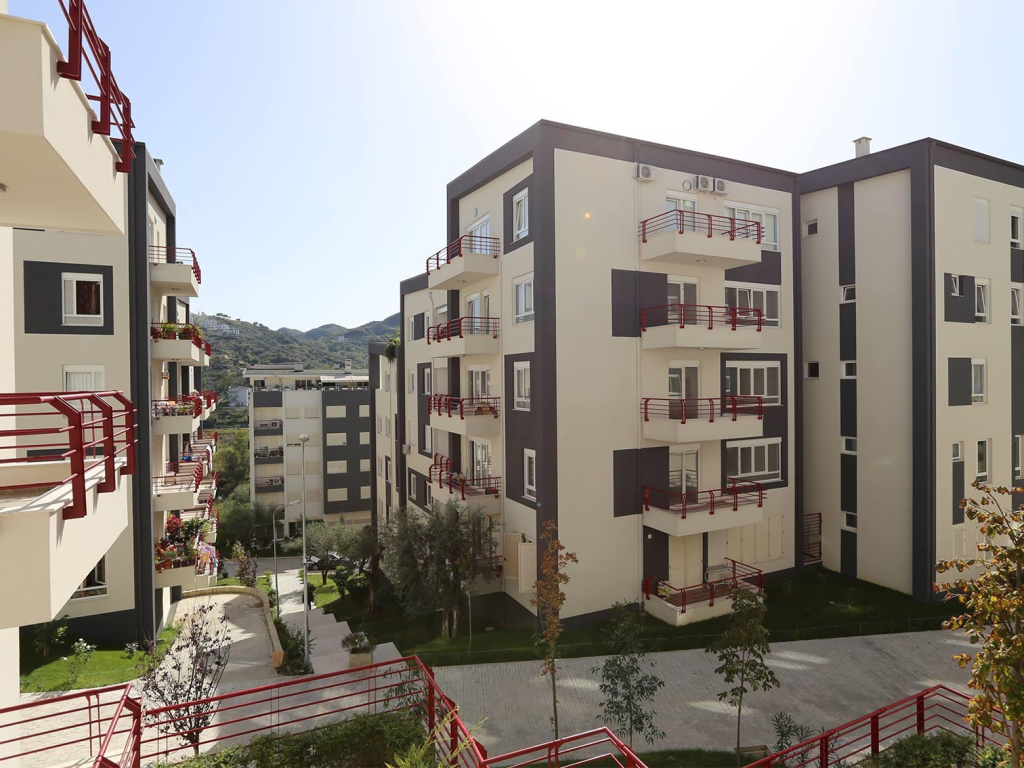APARTAMENT NE SHITJE 3+1ME VERANDE LIQENI THATE