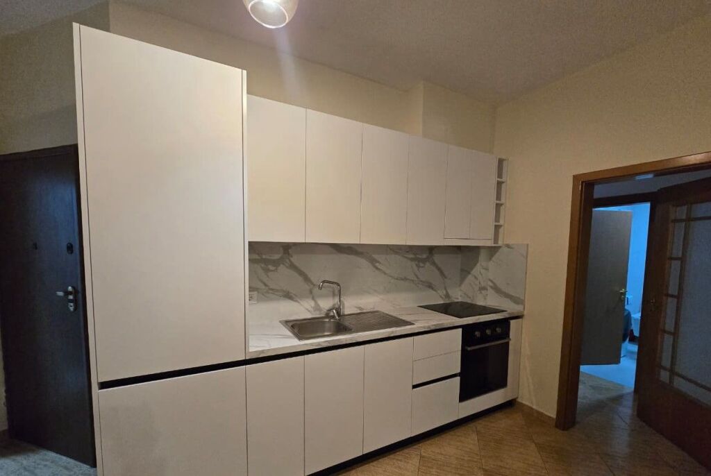 Rent | Apartament 2 + 1 | Rruga e Kosovareve | 800 €/month