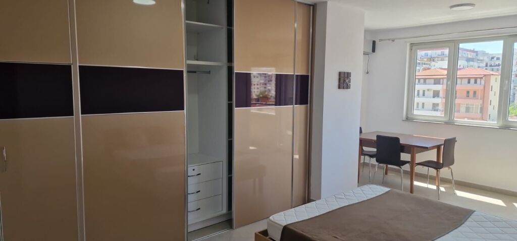 Appartamento 2+1 in affitto ad Astir presso Vila L