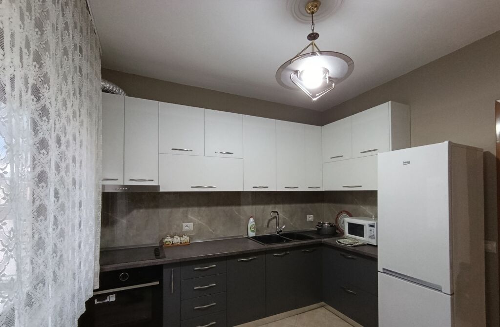 Rent | Apartament 2 + 1 | Ministria e Jashtme | 1000 €/month