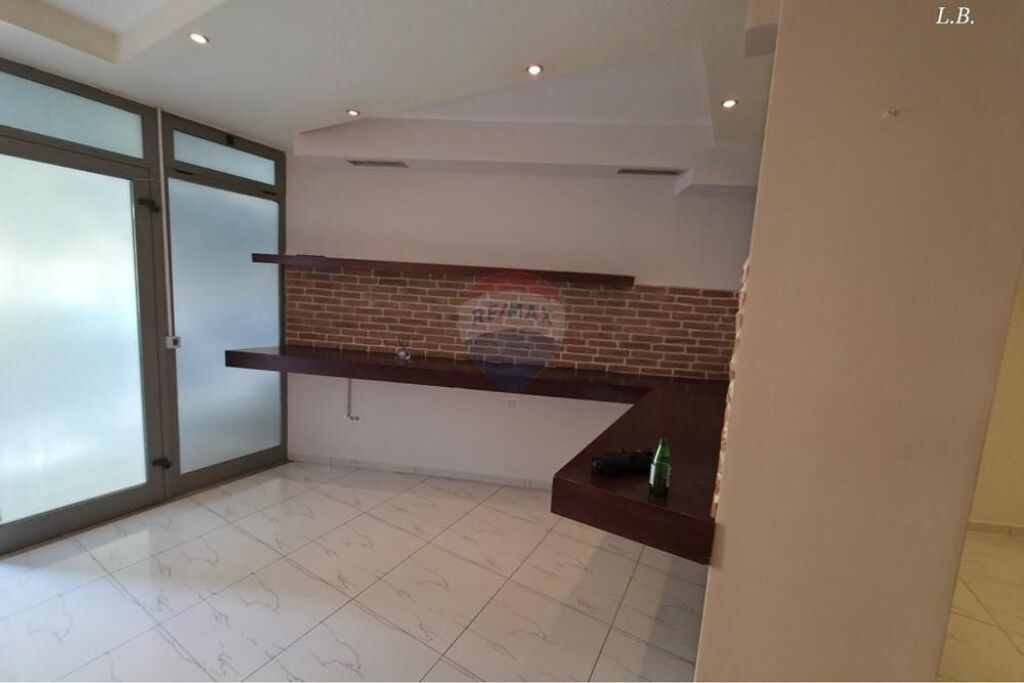 Business Premises for Rent near the Center