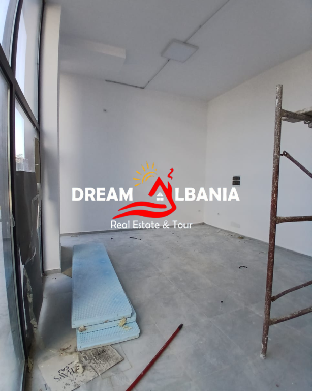 Jepet Dyqan me qera ne zonen e Don Bosco pranë Trio Tower (ID 42711189)