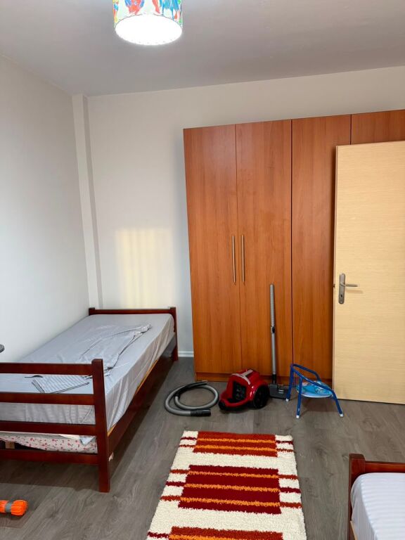 Jepet me qira apartament 2+1+2
