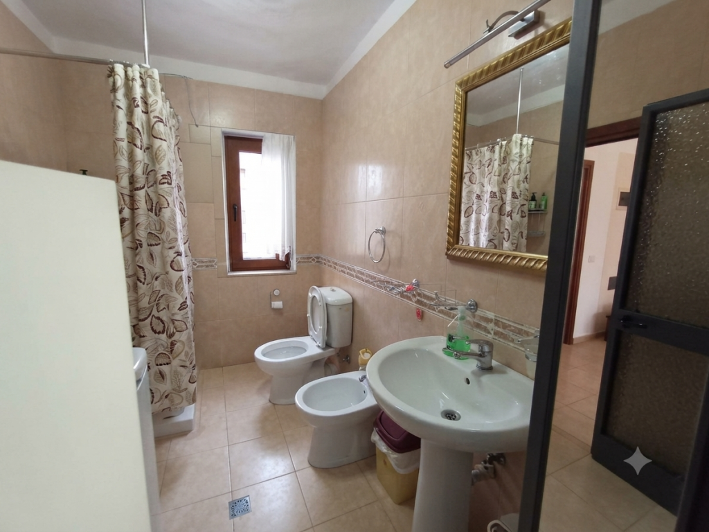 Rent, Apartment 2+1, Qemal Stafa Street, Tirana.