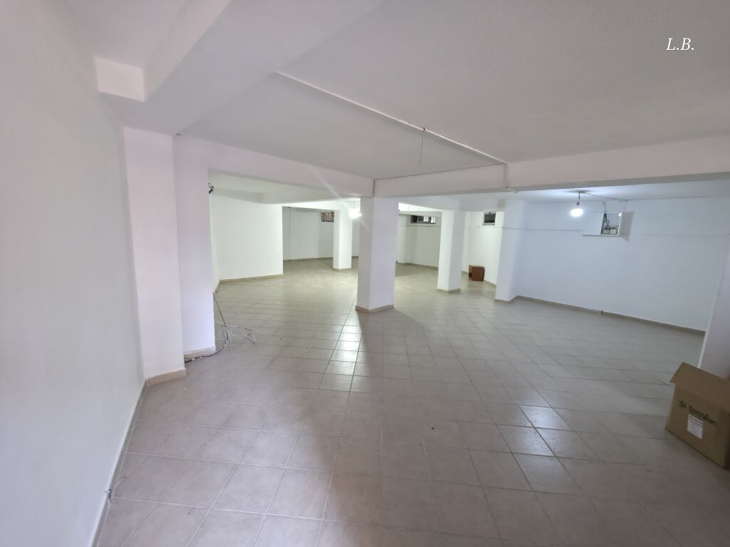 Shop for Rent near Mozaiku