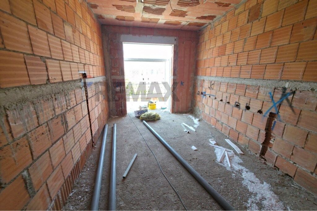 2+1 Apartment for Sale with Veranda &amp; Parking in Paskuqan | New Construction