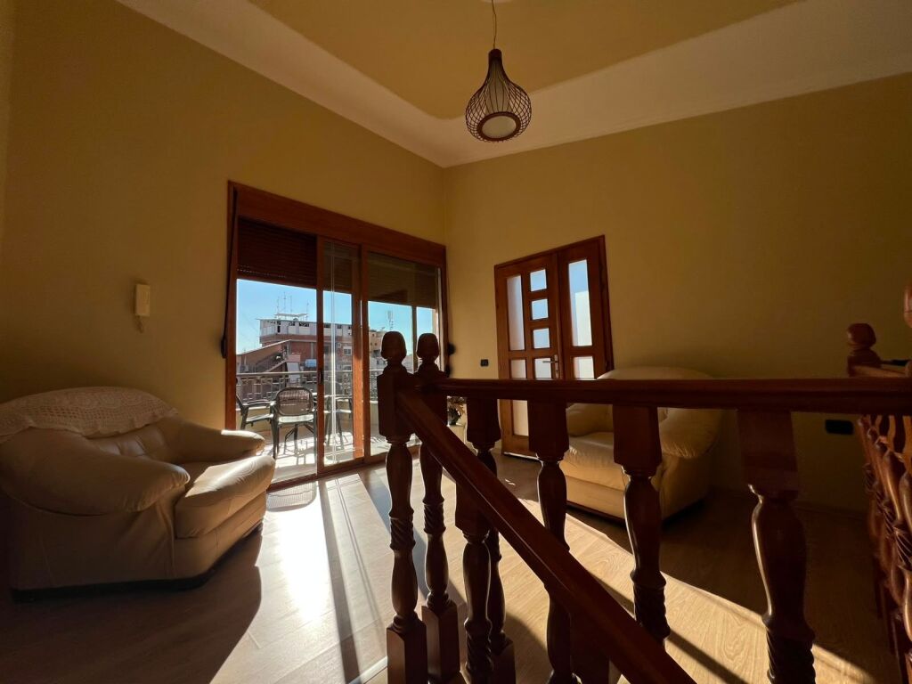 QERA, DUBLEKS, 4+1+2 , 5 MAJI, TIRANE(530581008-166)

