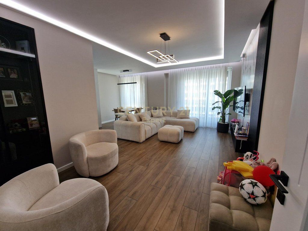 APARTAMENT ME QIRA 3+1+2 ME POSTE PARKIMI, REZIDENCA TURDIU!