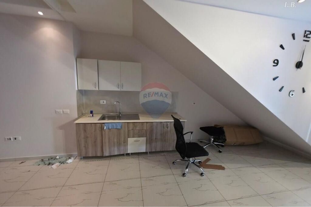 Business Premises for Rent near the Center
