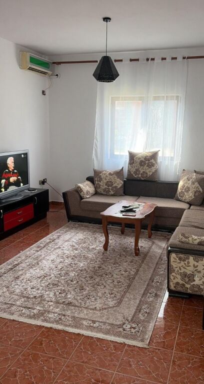 Affitto | Shtëpi private 2 + 1 | Rruga Jordan Misja | 450 €/mese