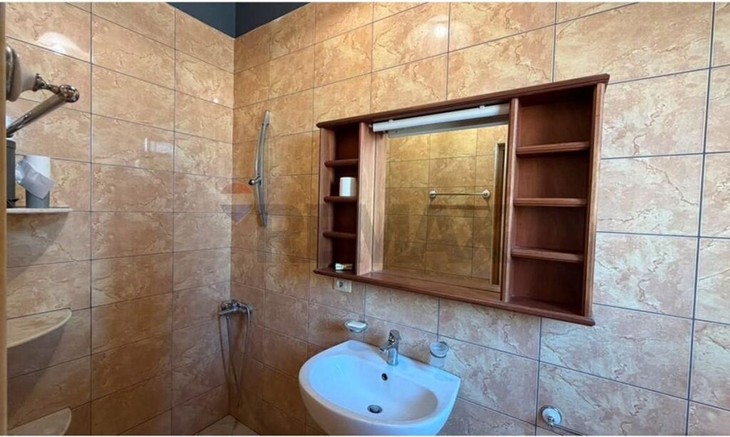 Appartamento 1+1 in affitto, via Kavajes