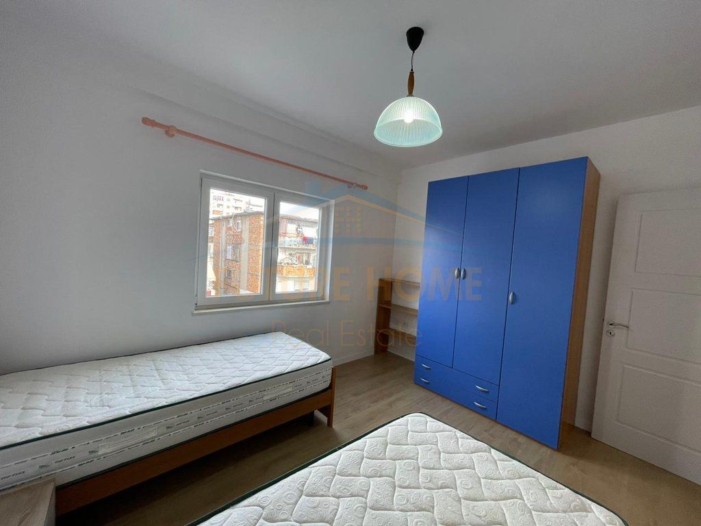 For rent Apartment 2+1+3 Balconies, Near Market, Durres
