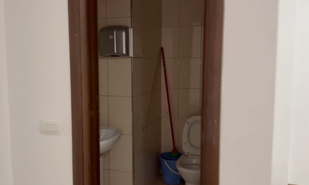 Affitto | Ambjent Biznesi | Rruga e Kavajës | 500 €/mese