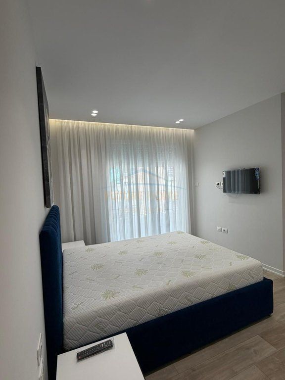 Rent, Apartment 2+1 + Veranda, FZ Complex, Dry Lake, Tirana