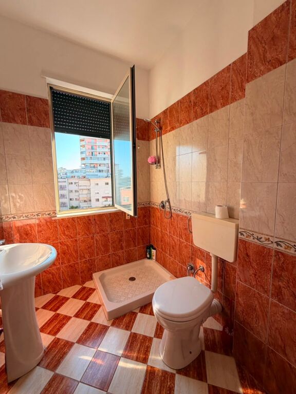 Per qira apartament 2+1+2 qender durres pet friendly