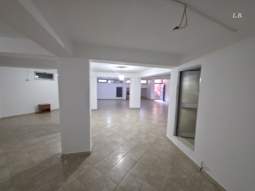 Shop for Rent near Mozaiku