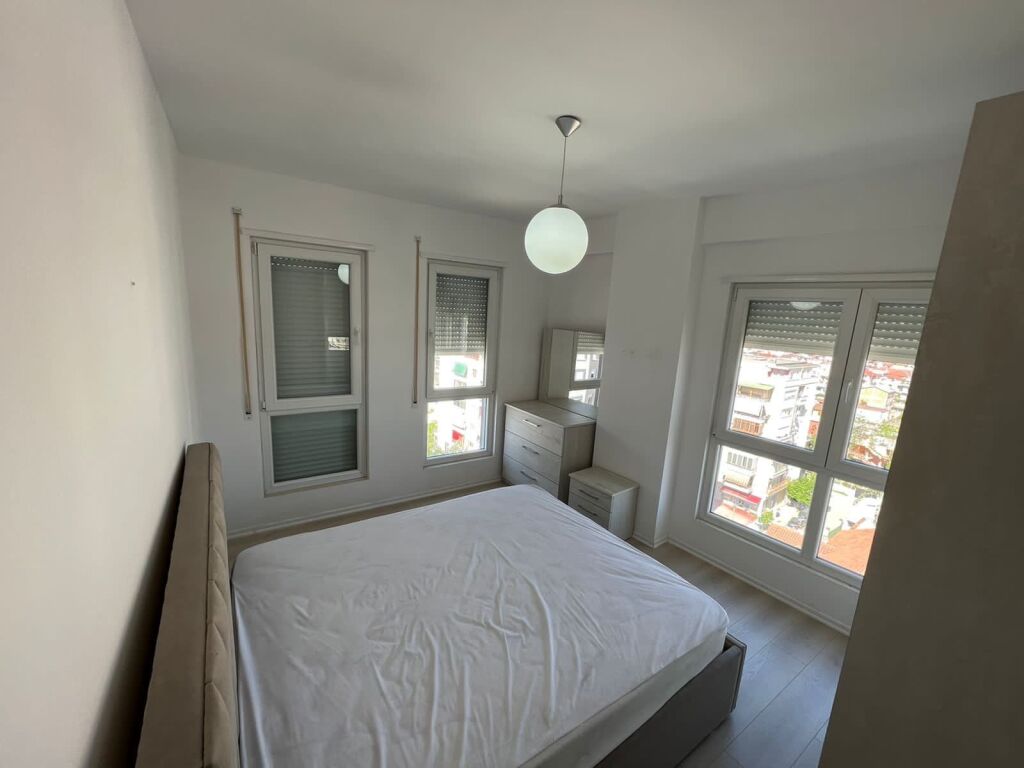Affittasi Appartamento 2+1+1 con Balcone