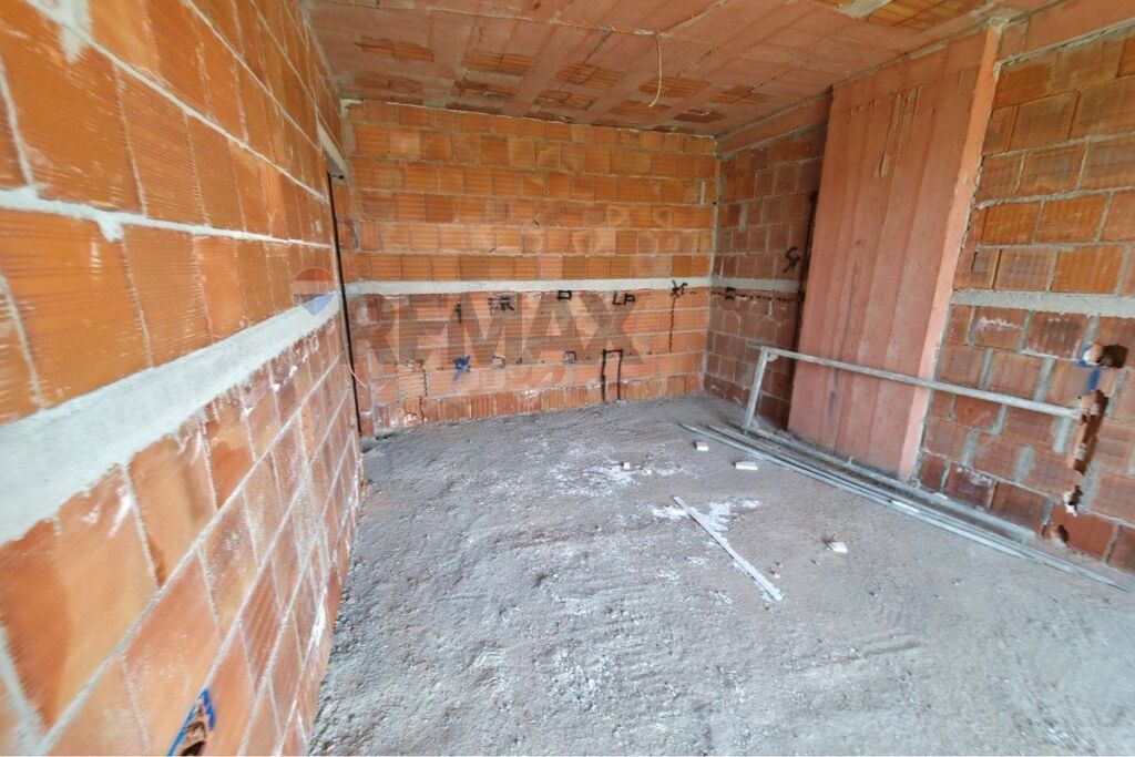 2+1 Apartment for Sale with Veranda &amp; Parking in Paskuqan | New Construction