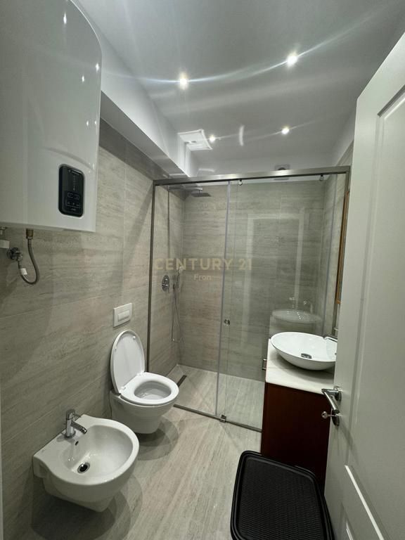 Apartament 2+1 per Qera Bllok!