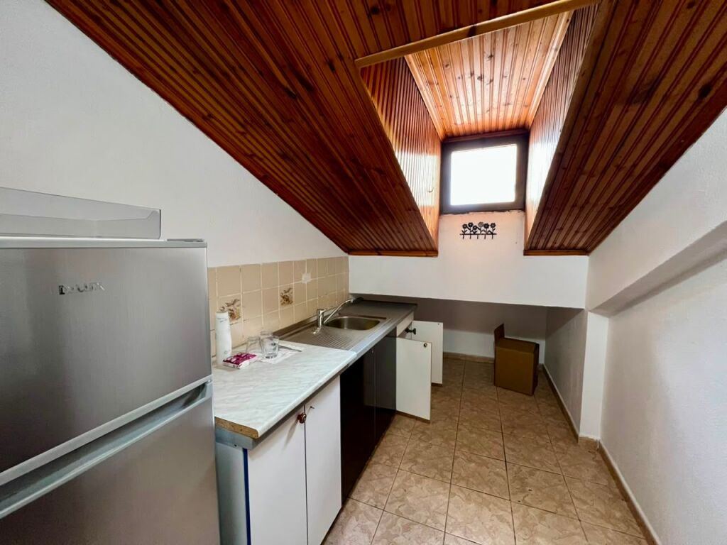 Rent, Papafingo 1+3+Veranda, "Pazari i Ri", Tirana.