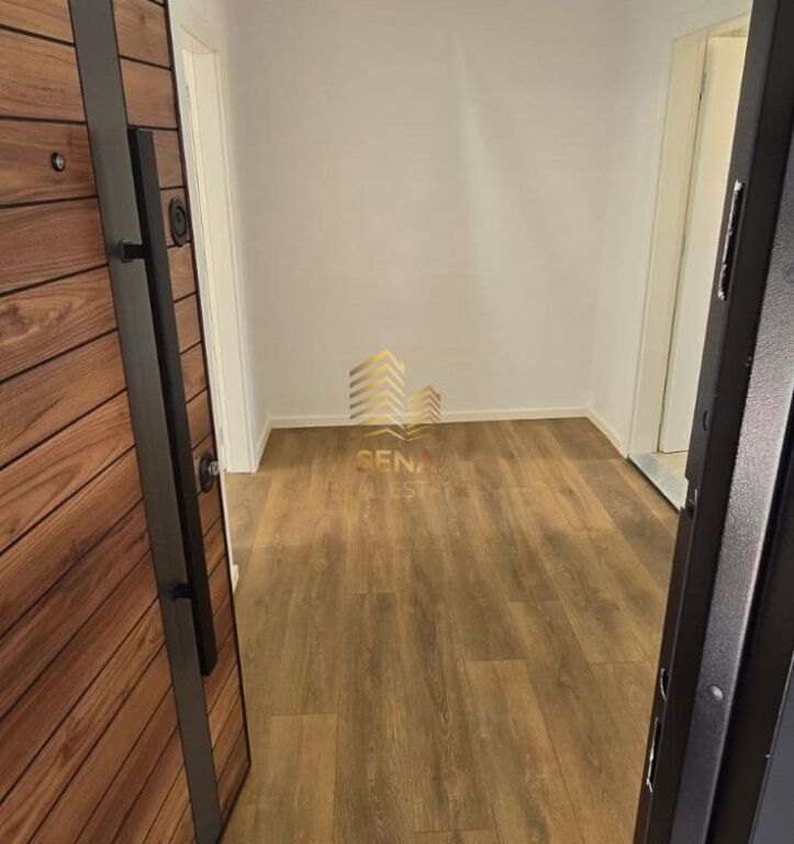 Shitet, Apartament 1+1, Rruga e Kavajes, 140,000 Euro