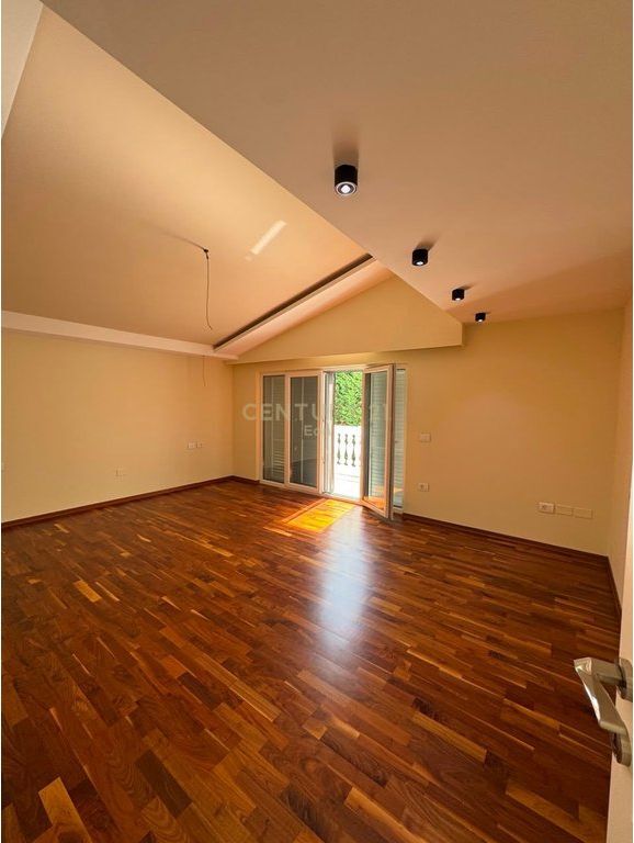 Luxury villa for sale in Rrashbull, Durres