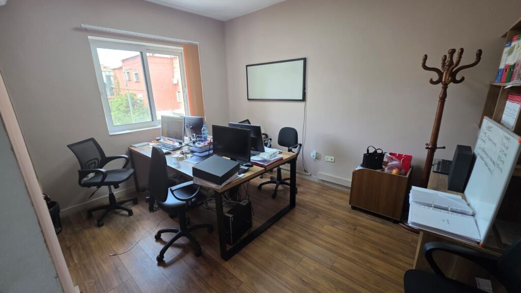 🏢 OFFICE 3+1 FOR RENT