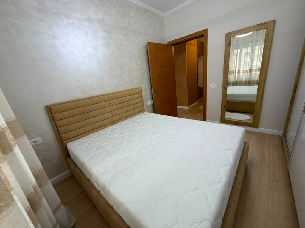 Apartament 1+1 per Shitje perball spitalit Amerkian 3