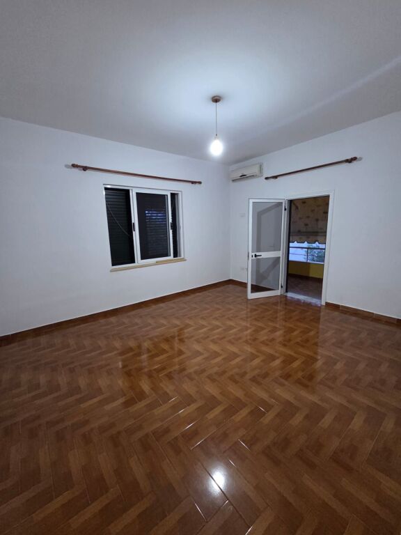Rent | Apartament 2 + 1 | Kodra E. Priftit | 320 €/month