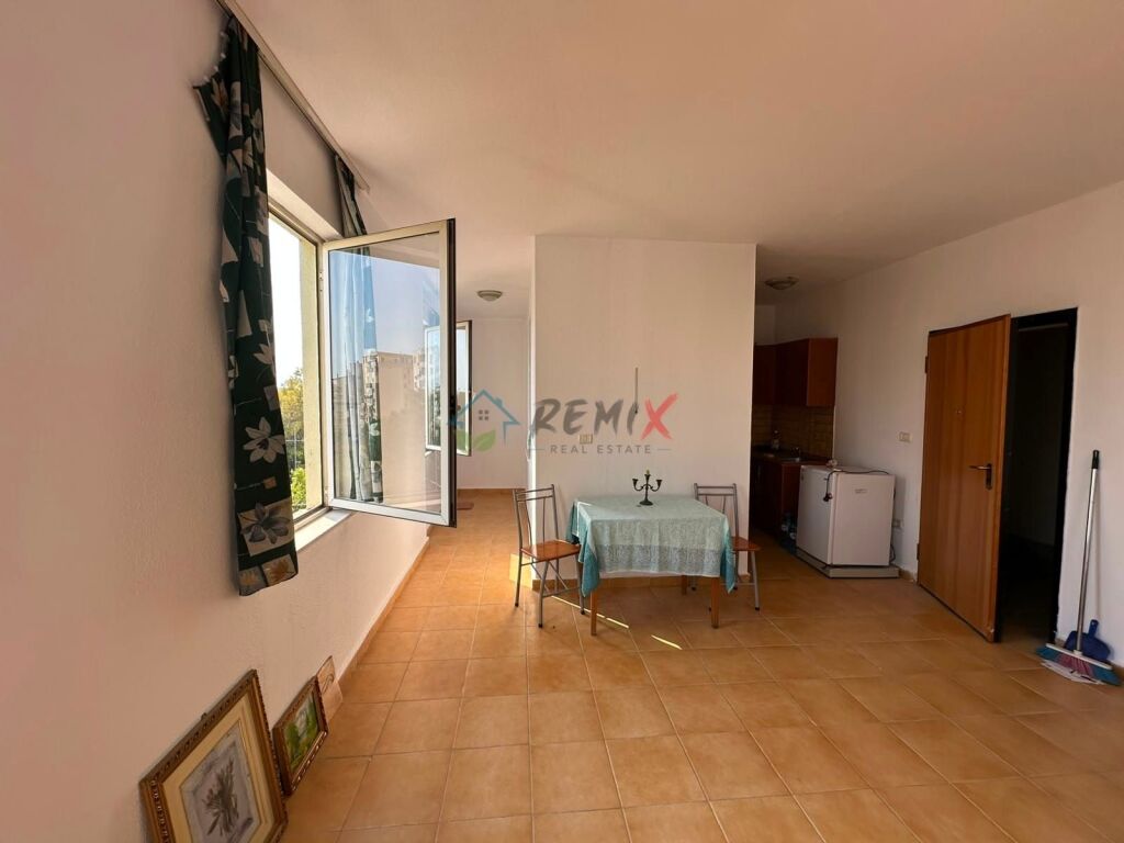 🏡 SHITET GARSONIERE ME MUNDËSI KTHIMI NË 1+1 – HOTEL FLORIDA, DURRËS