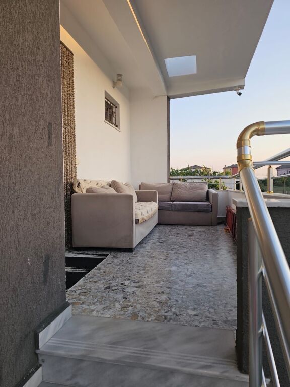 Villa in Vendita Rrashbull Durres