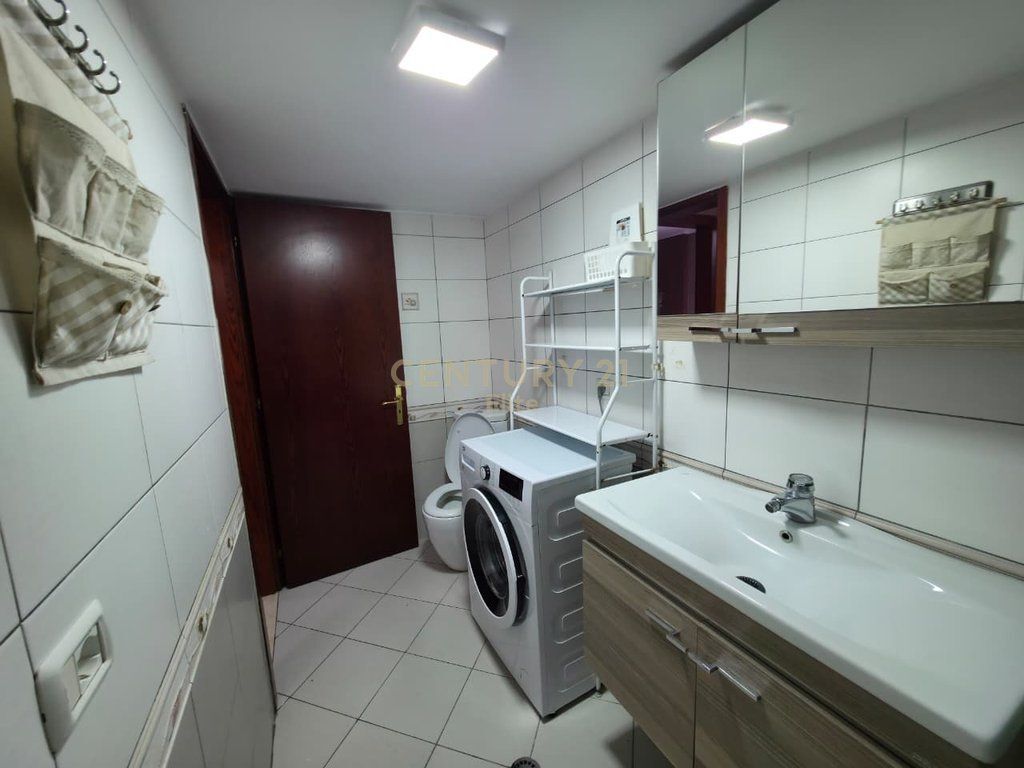 Appartamento 2+1+Veranda in affitto vicino a Delijorgji, al Palazzo con la Freccia.