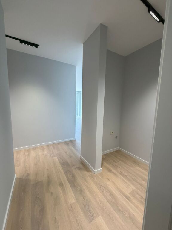Affitto | Ambjent Biznesi | Rruga Mine Peza, Golden Tower Residence| 800 €/mese.