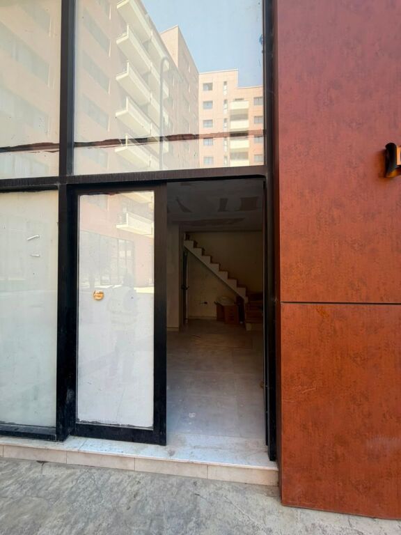 JEPET ME QERA AMBIENT BIZNESI DUPLEKS KOMPLEKSI URBAN GATE, ASTIR, TIRANE
