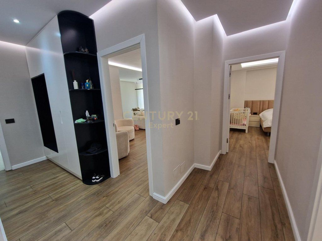 APARTAMENT ME QIRA 3+1+2 ME POSTE PARKIMI, REZIDENCA TURDIU!
