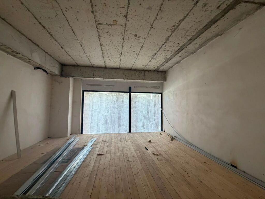 JEPET ME QERA AMBIENT BIZNESI DUPLEKS KOMPLEKSI URBAN GATE, ASTIR, TIRANE