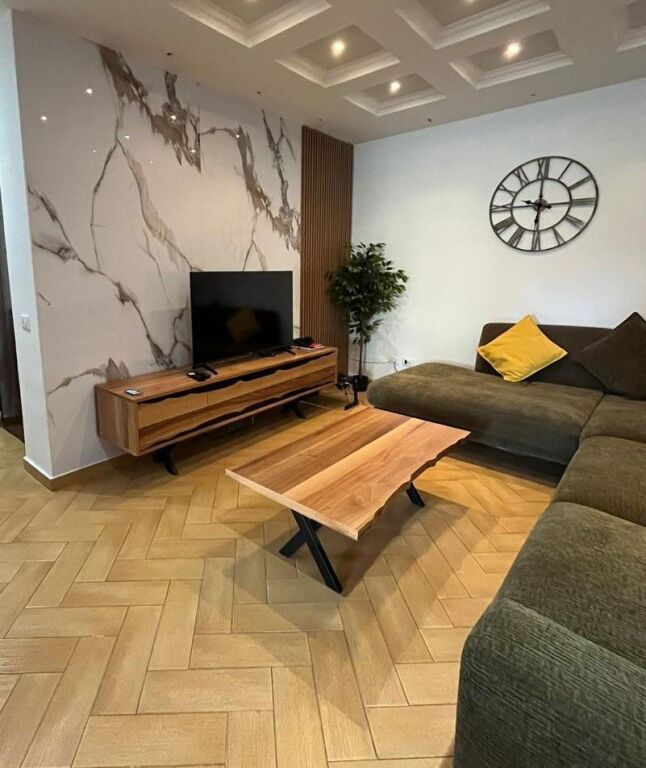 📌 Jepet me Qira Apartament 2+1 në Qendër të Tiranës