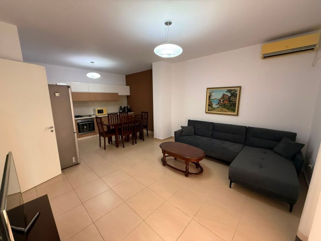 📣 AFFITTO Appartamento 2+1 Con 2 Bagni E Posto Auto 📍 Complesso Vind, Ali Dem ✨💶 Prezzo 65.000 Leke/Mese Incluso Posto Auto