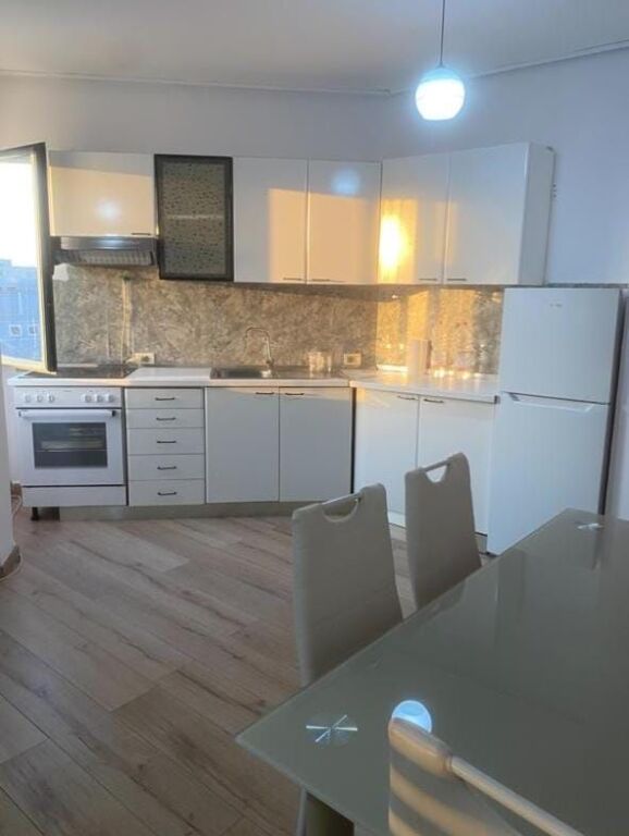 Jepet Apartament 1+1 me qera Tek Ish Stacioni Trenit perballe Spak (ID 42111662 )