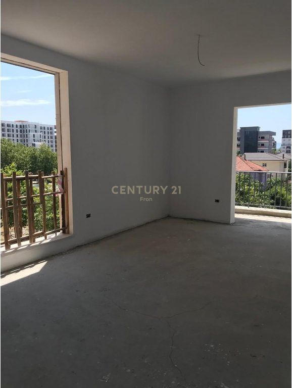 Apartament 2+1+2 Në Shitje në Kamez Qender, Tiranë !