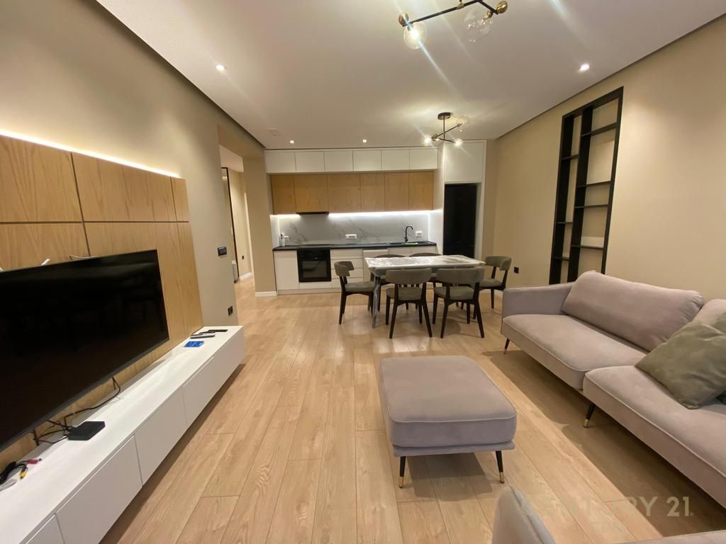 NE RRUGEN E KOSOVAREVE JAPIM ME QIRA APARTAMENT LUKSOZ 2+1