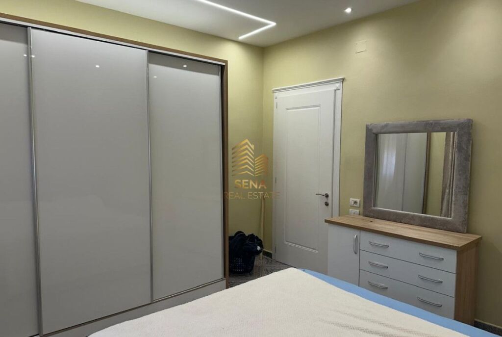 Qira, Hyrje Private, 3+1+Blk+Post Parkimi, Ish Sheshi Shqiponja, 75.000 Leke/muaj