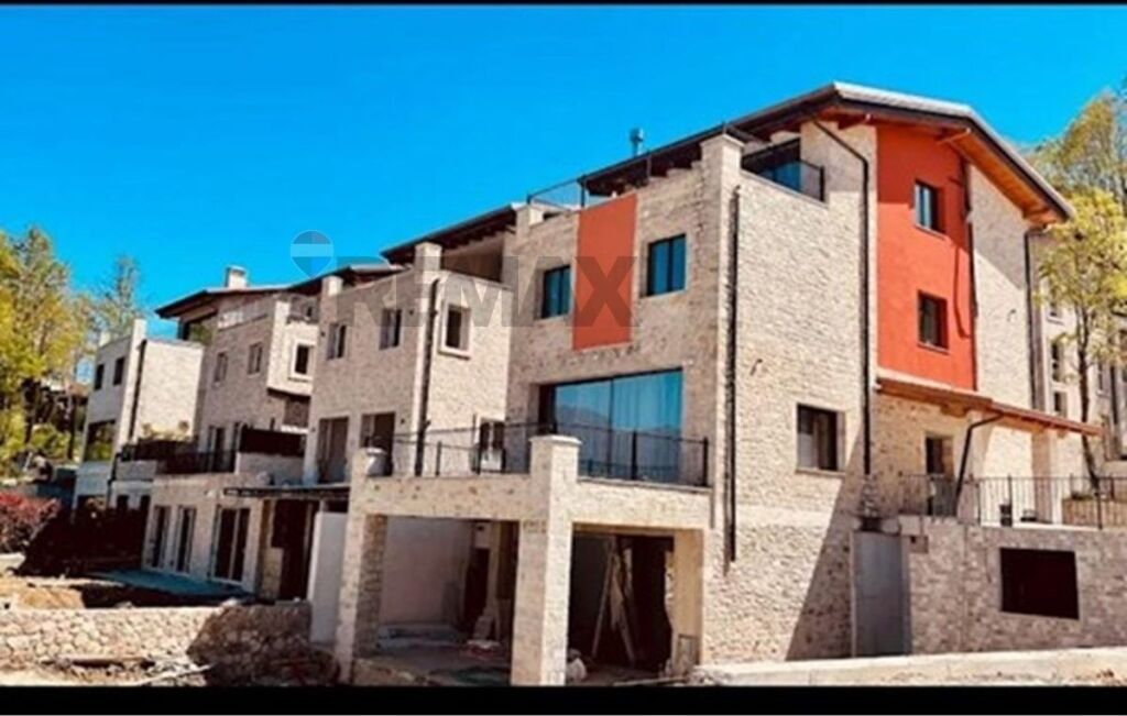 Shitet Apartament 2+1 në TEG