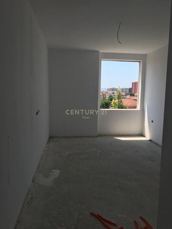 Apartament 2+1+2 Në Shitje në Kamez Qender, Tiranë !