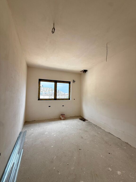 🏡 TRIPLEX IN VENDITA – KODRA E DIELLIT 2