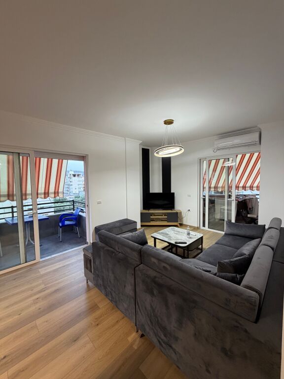 Apartament në shitje dhe me qira - Sarande