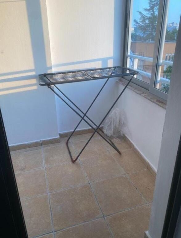 Jepet Apartament 1+1 me qera Tek Ish Stacioni Trenit perballe Spak (ID 42111662 )