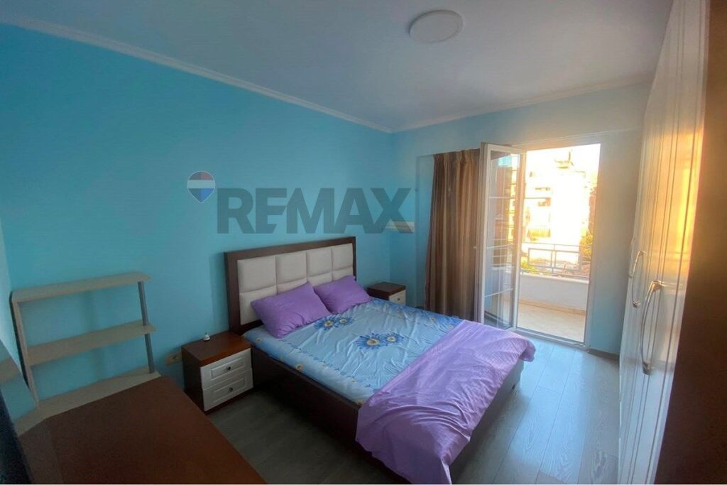 Apartament 2+1 per qera tek Rruga e Barrikadave!