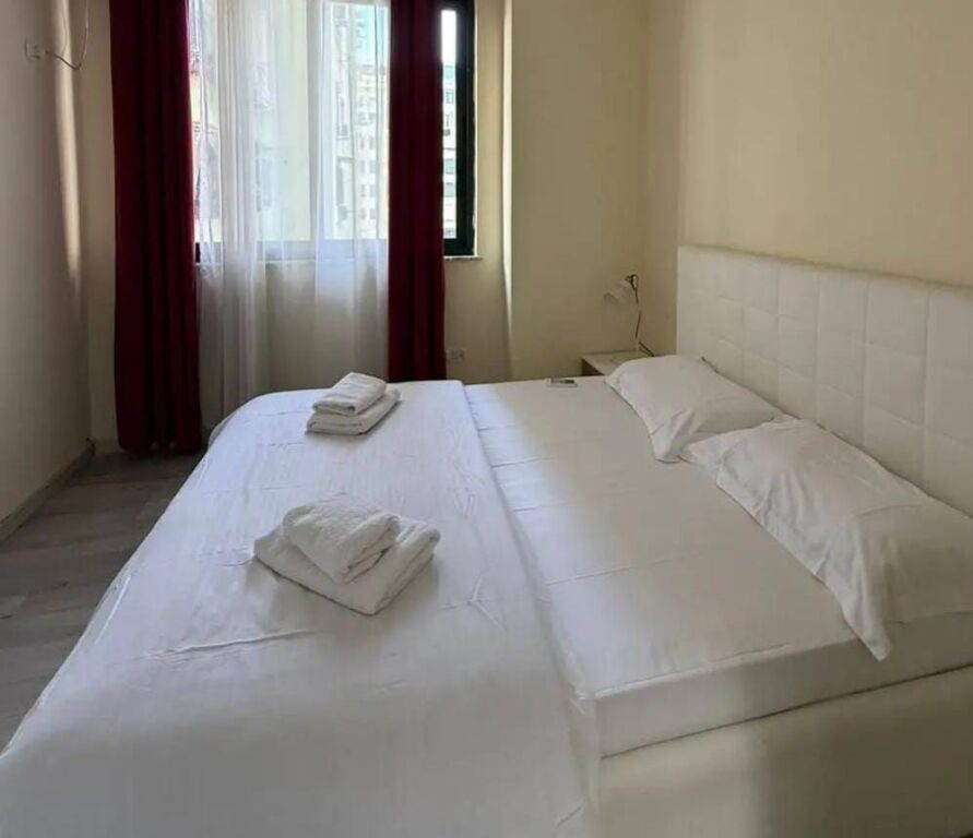 Apartment 3+1+2 bathrooms for rent at former Ekspozita, Myslym Shyri Street.