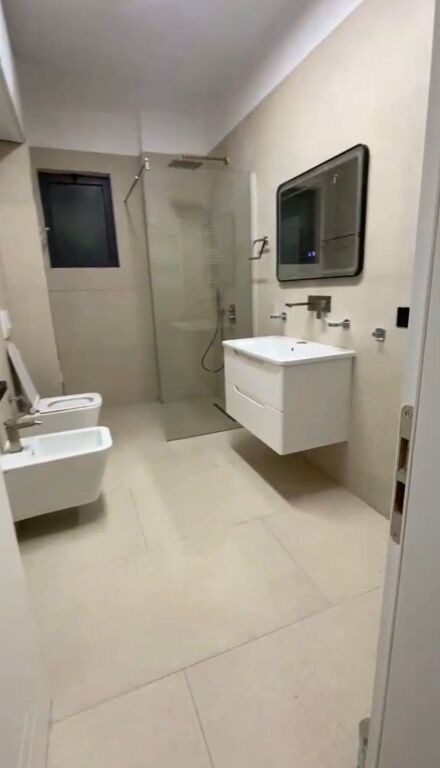 Affittasi super appartamento 2+1 vicino al sovrappasso del centro Kristal
